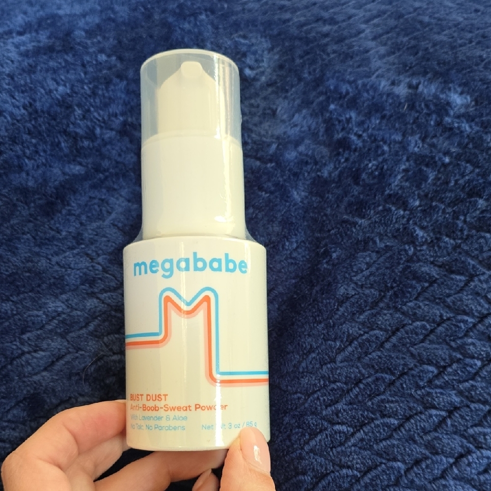 Megababe Bust Dust Anti-Boob-Sweat Powder